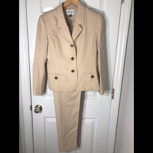 Albert Nipon Women Suit - Picture 2 of 3